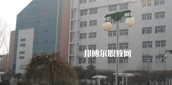 江蘇省淮安技師學(xué)院地址在哪里，哪個(gè)地區(qū)，哪個(gè)城市?