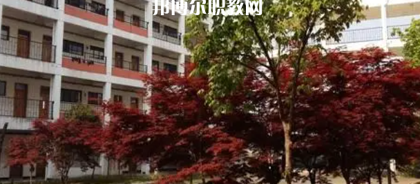 江蘇省寶應(yīng)中等專業(yè)學(xué)校地址在哪里，哪個(gè)地區(qū)，哪個(gè)城市?