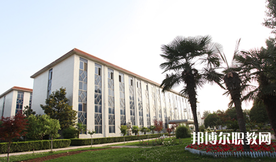 2023西安齊力鐵路技工學(xué)校招生計(jì)劃 招生人數(shù)是多少(附要求、條件、對象)