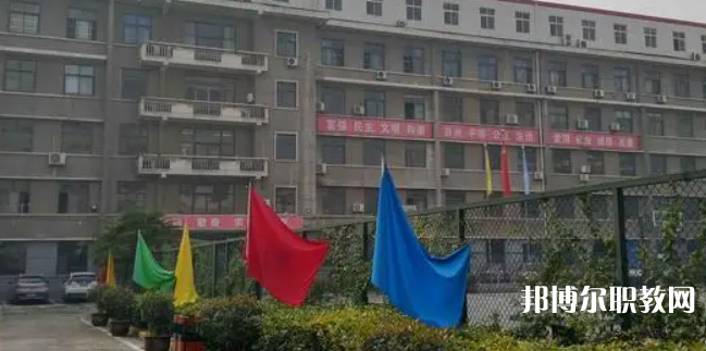 西安市技工學(xué)校地址，乘車路線