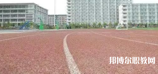 邢臺(tái)技師學(xué)院地址，乘車路線