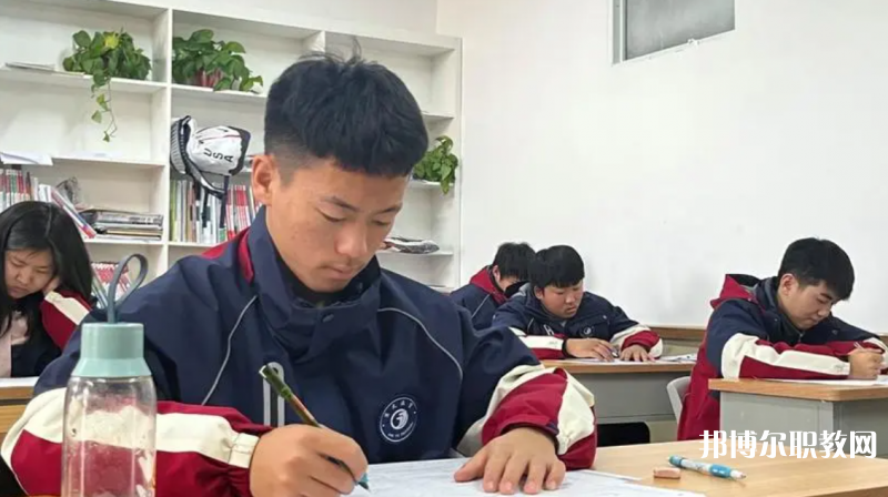 2023鄭州創(chuàng)新科技中等專(zhuān)業(yè)學(xué)校招生計(jì)劃 招生人數(shù)是多少(附要求、條件、對(duì)象)