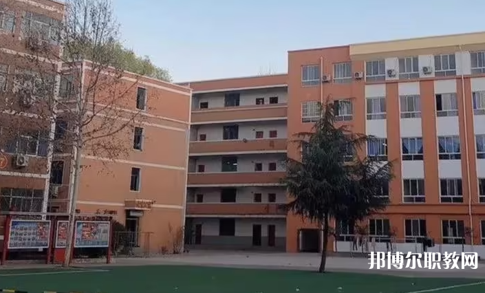 洛陽(yáng)市黃河科技中等專(zhuān)業(yè)學(xué)校怎么樣、好不好