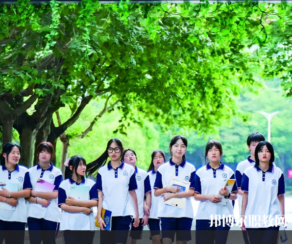 重慶2024年讀中專(zhuān)學(xué)?？刹豢梢钥即髮W(xué)