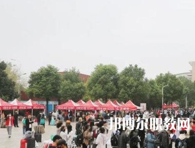 平頂山工業(yè)學(xué)校2023年招生錄取分?jǐn)?shù)線(xiàn)(2024參考)