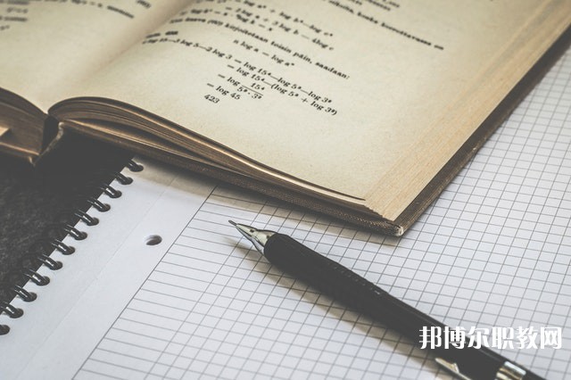 廣東哪里的中專(zhuān)學(xué)校能讀服裝設(shè)計(jì)專(zhuān)業(yè)
