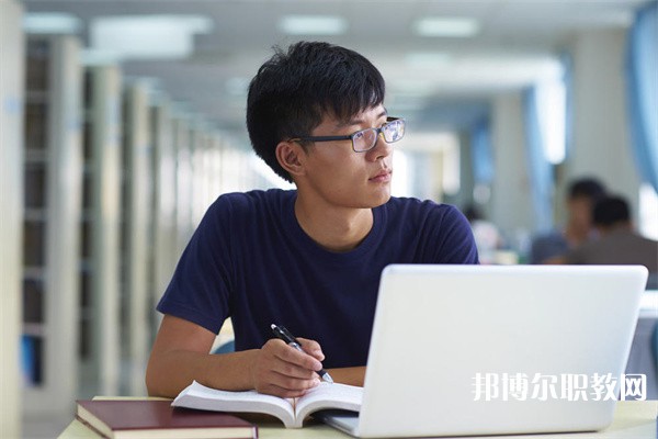 廣東哪里的技工學(xué)校能讀汽車(chē)營(yíng)銷(xiāo)專業(yè)