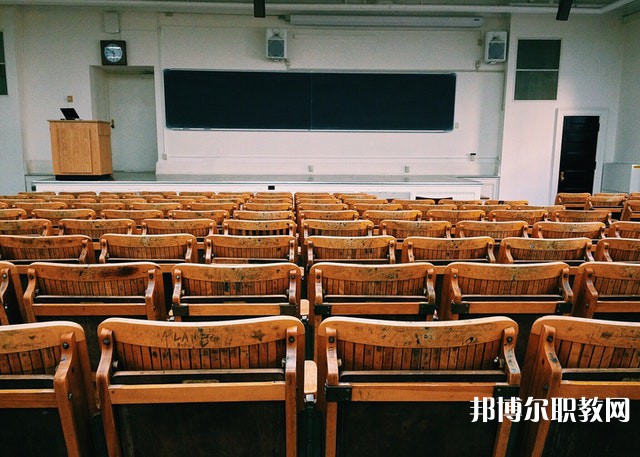 廣東哪里的職業(yè)學校能讀汽車制造及維修與駕駛專業(yè)
