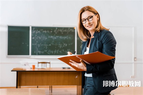 廣東哪里的職業(yè)學校能讀民族美術（龍門農民畫）專業(yè)