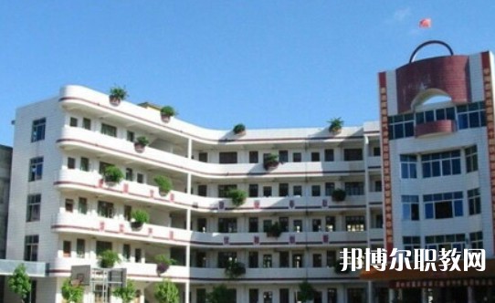 2024玉林市龍池職業(yè)技術(shù)學校招生計劃 招生人數(shù)是多少(附要求、條件、對象)