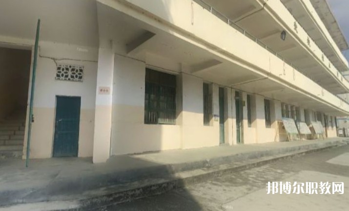 羅城仫佬族自治縣中等專(zhuān)業(yè)學(xué)校招生簡(jiǎn)章2024年