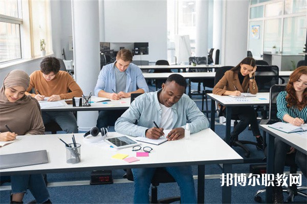 廣西哪里的中專學校能讀模具制造技術專業(yè)