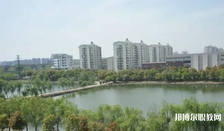 蕪湖汽車(chē)工程學(xué)校招生簡(jiǎn)章2024年