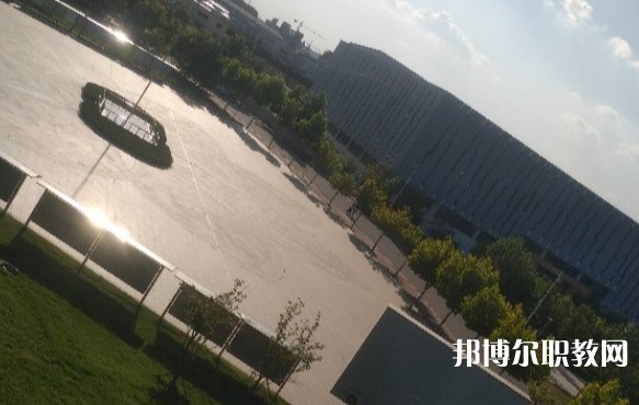 青島西海岸新區(qū)職業(yè)中等專(zhuān)業(yè)學(xué)校網(wǎng)站網(wǎng)址主頁(yè)