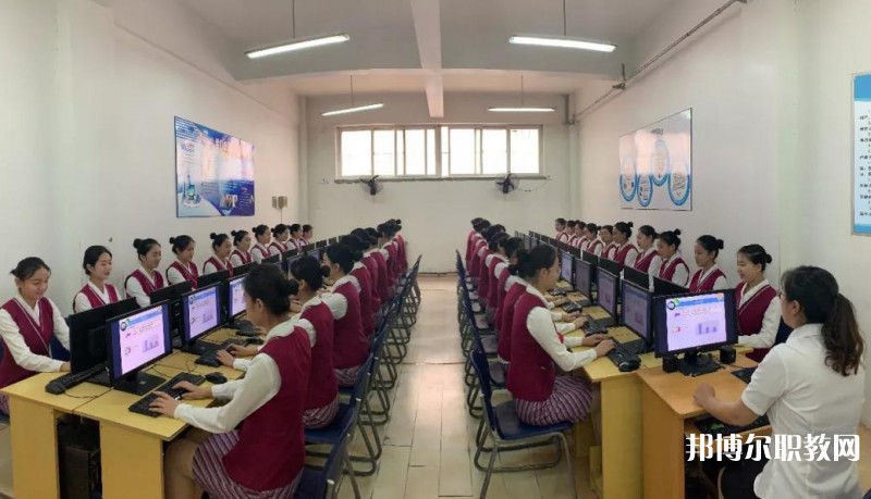 大連航空管理中等職業(yè)技術(shù)學(xué)校怎么樣、好不好