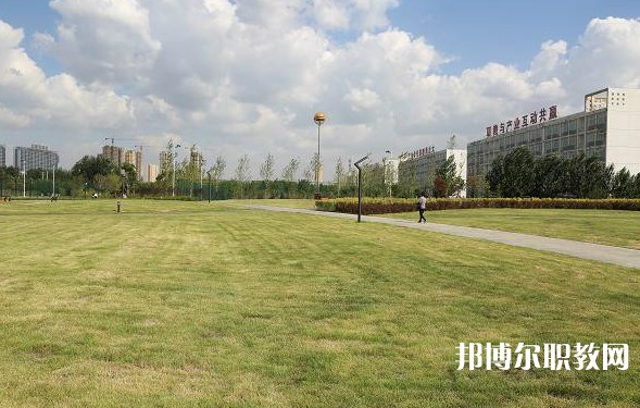 2024鞍山市現(xiàn)代服務(wù)學(xué)校多少錢(qián) 鞍山市現(xiàn)代服務(wù)學(xué)校各專(zhuān)業(yè)學(xué)費(fèi)收費(fèi)標(biāo)準(zhǔn)