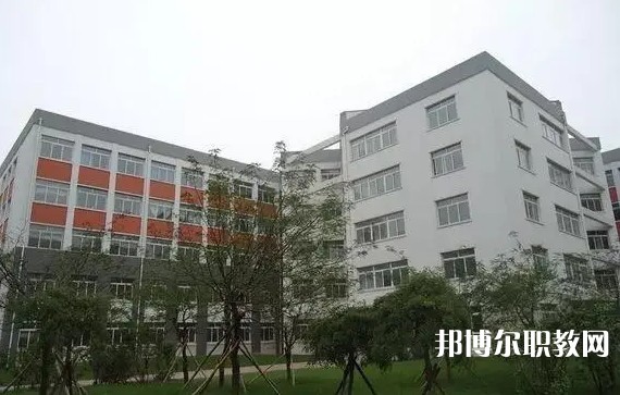 鞍山市藝術(shù)學(xué)校怎么樣、好不好