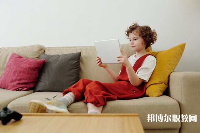貴州哪里的技工學(xué)校能讀模具設(shè)計(jì)與制造專(zhuān)業(yè)