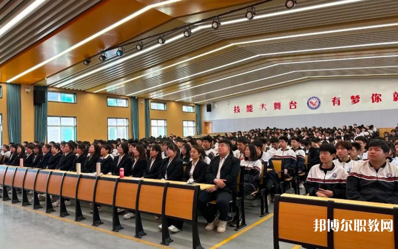 2025運(yùn)城市職業(yè)技能學(xué)校招生計(jì)劃 招生人數(shù)是多少(附要求、條件、對(duì)象)