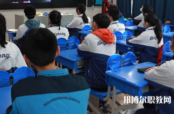 四川2025年初中生可以考什么消防技術(shù)工程學校