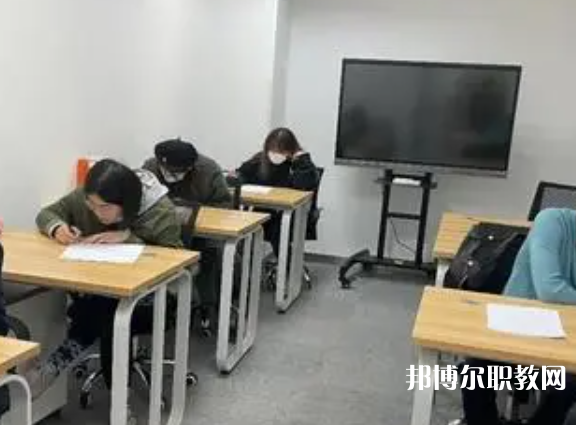 四川2025年消防技術(shù)工程學(xué)校和職高哪個(gè)好